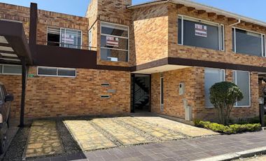 ARRIENDO de CASAS en MOSQUERA