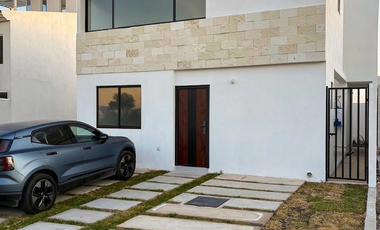 Diseño en Doble Altura y Ready para Auto Eléctrico