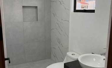 Diseño en Doble Altura y Ready para Auto Eléctrico