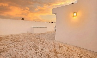 Casa Moderna en Mirador del Lago | 3 Niveles + Estudio | Gran Plusvalía