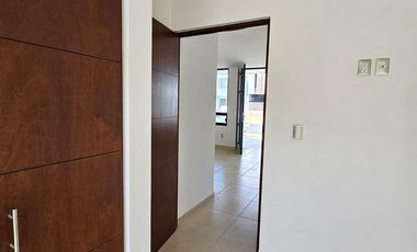 Casa Moderna en Mirador del Lago | 3 Niveles + Estudio | Gran Plusvalía