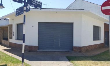 Local en Alquiler en Martinez con 3 Oficinas