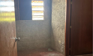 Casa en venta para remodelar a una cuadra de la Av. Itzaes