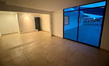 Local en Tejeda Av. Amsterdam