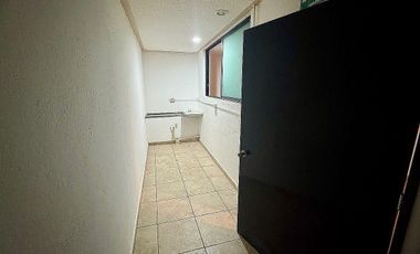 Local en Tejeda Av. Amsterdam