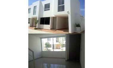 Casa Esquinera en Conjunto cerrado cerca a la playa - 060-