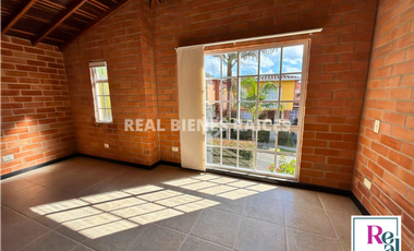 CASA EN ARRIENDO – CONJUNTO CERRADO $3.100.000