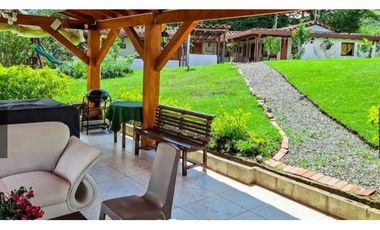 SE VENDE FINCA EN EL PEÑOL ANTIOQUIA
