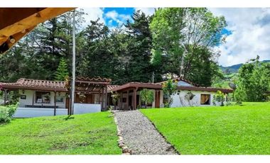SE VENDE FINCA EN EL PEÑOL ANTIOQUIA
