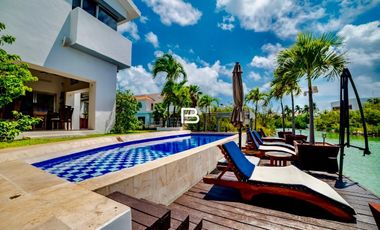 Isla Dorada  Casa en Venta con Muelle