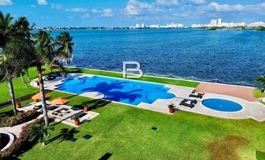Isla Dorada  Casa en Venta con Muelle