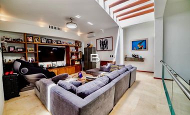 Isla Dorada  Casa en Venta con Muelle