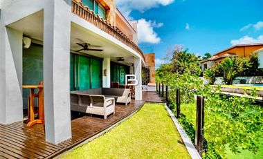 Isla Dorada  Casa en Venta con Muelle