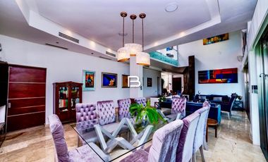 Isla Dorada  Casa en Venta con Muelle