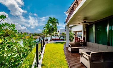 Isla Dorada  Casa en Venta con Muelle