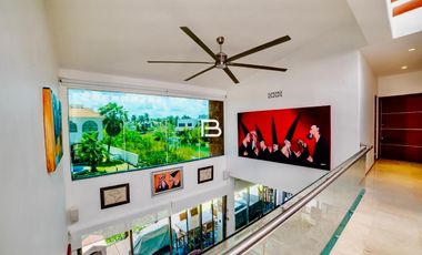 Isla Dorada  Casa en Venta con Muelle