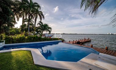 Casa Amueblada en Venta en Isla Dorada