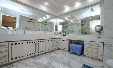 Casa Amueblada en Venta en Isla Dorada