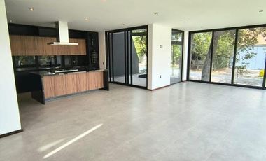 Residencia Sofía en El Cielo Country Club: Elegancia y Vida de Alto Nivel