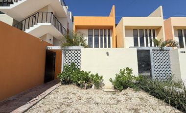 Villa(Brisa Coral) Amueblada con Piscina y Roof en Venta en Chelem