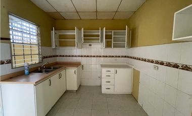 SAN ANTONIO / PRADERAS DE SAN ANTONIO / 250M / 3 HABITACION / TERRAZA