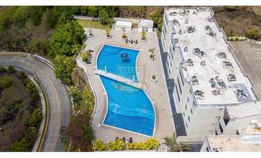 VENTA DE OPORTUNIDAD, APTO CON JARDN EN ALTAMIRA GARDENS (MC)