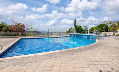 VENTA DE OPORTUNIDAD, APTO CON JARDN EN ALTAMIRA GARDENS (MC)