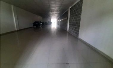 ALQUILO LOCAL EN PLAZA WEST EN ARRAIJAN NUEVO ARRAIJAN 200MTS