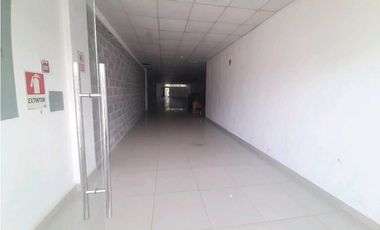 ALQUILO LOCAL EN PLAZA WEST EN ARRAIJAN NUEVO ARRAIJAN 200MTS