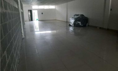ALQUILO LOCAL EN PLAZA WEST EN ARRAIJAN NUEVO ARRAIJAN 200MTS