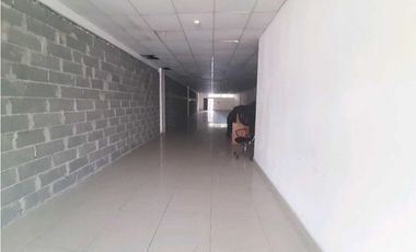 ALQUILO LOCAL EN PLAZA WEST EN ARRAIJAN NUEVO ARRAIJAN 200MTS