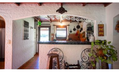 Casa Quinta Con Piscina Y Gran Parque En Luján Lote De 1.958 M²- Lujan