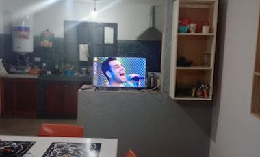 Alquiler Casa 2 dormitorios cochera z/Escuela Parque Republica.