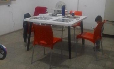 Alquiler Casa 2 dormitorios cochera z/Escuela Parque Republica.
