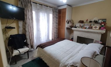 600 m² terreno | Casa aislada 225 m² | Piscina temperada | 4 estacionamientos | Macul