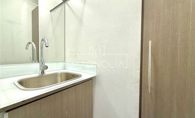 Local Comercial en Arriendo en ESPECTACULAR OFICINA ESTETICA Y ODONTOLOGICA COMPLETAMENTE AMOBLADA EN CAMINO EL ALBA