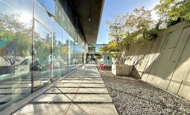 Local Comercial en Arriendo en ESPECTACULAR OFICINA ESTETICA Y ODONTOLOGICA COMPLETAMENTE AMOBLADA EN CAMINO EL ALBA