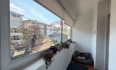 Casa Neoclásica Amplia y Luminosa