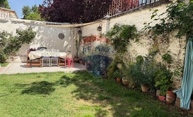 Casa Neoclásica Amplia y Luminosa