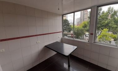 Amplio y conectado en Providencia OFICINA