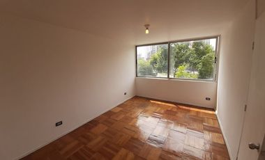 Amplio y conectado en Providencia OFICINA