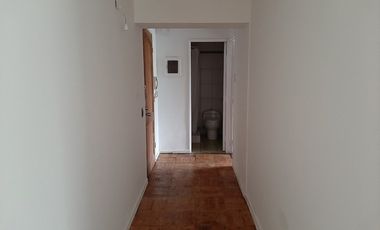 Amplio y conectado en Providencia OFICINA