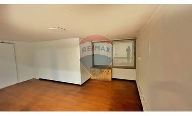 GRAN UBICACION  METRO MANQUEHUE ,6 oficinas,