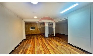 GRAN UBICACION  METRO MANQUEHUE ,6 oficinas,