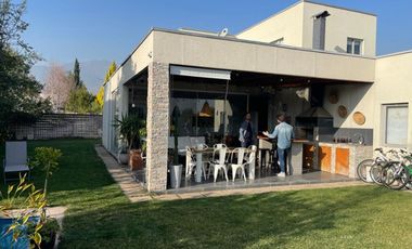 CASA 3 DORM + SERVICIO + PISCINA + QUINCHO PIEDRA ROJA