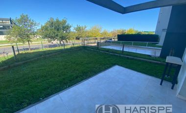 ALQUILER Departamento un dormitorio con jardín en Nordelta