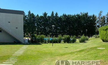 ALQUILER Departamento un dormitorio con jardín en Nordelta