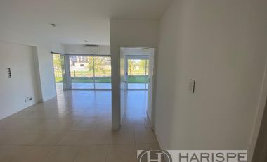 ALQUILER Departamento un dormitorio con jardín en Nordelta