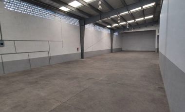 SE RENTA BODEGA A 5 MINUTOS DEL PUERTO PESQUERO