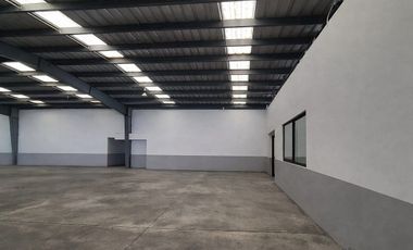 SE RENTA BODEGA A 5 MINUTOS DEL PUERTO PESQUERO
